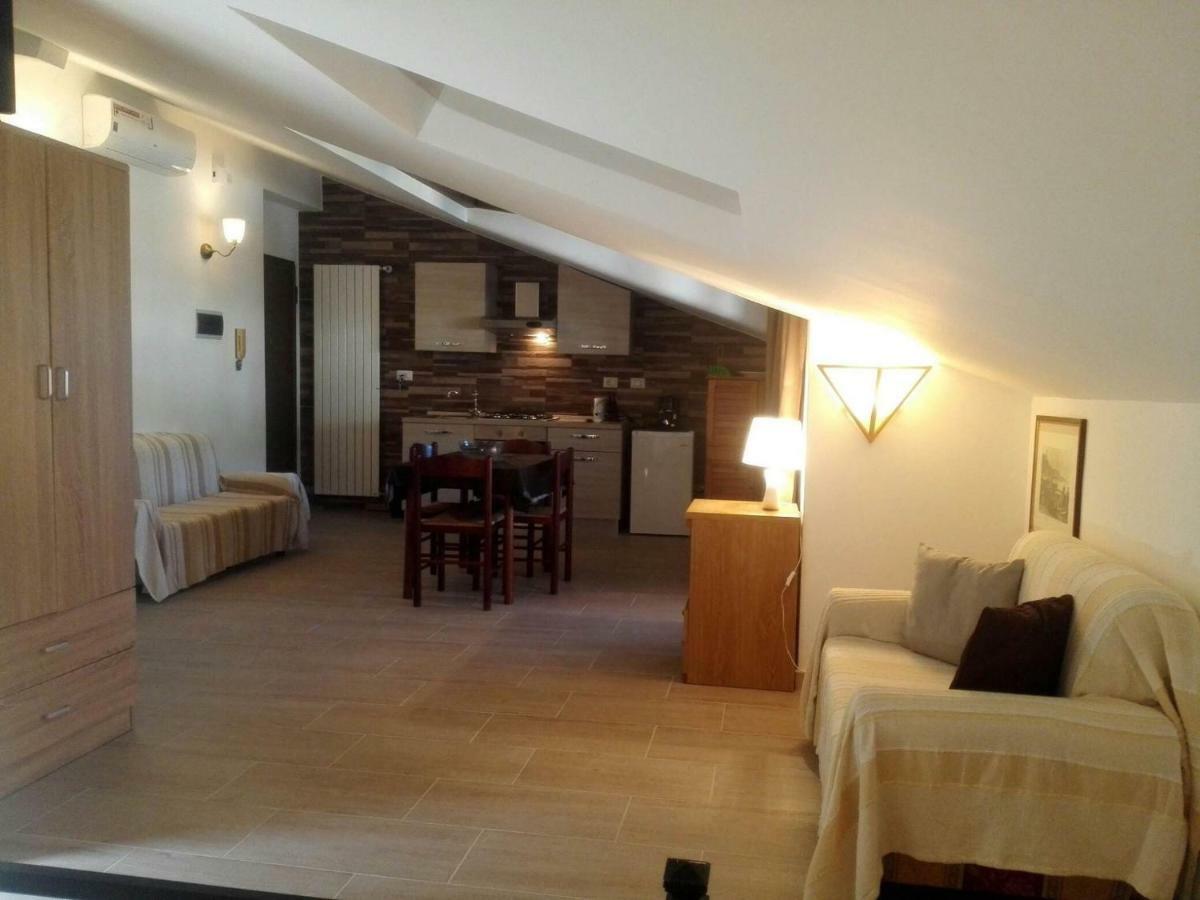 B&B Villa Marysa Giardini Naxos Esterno foto