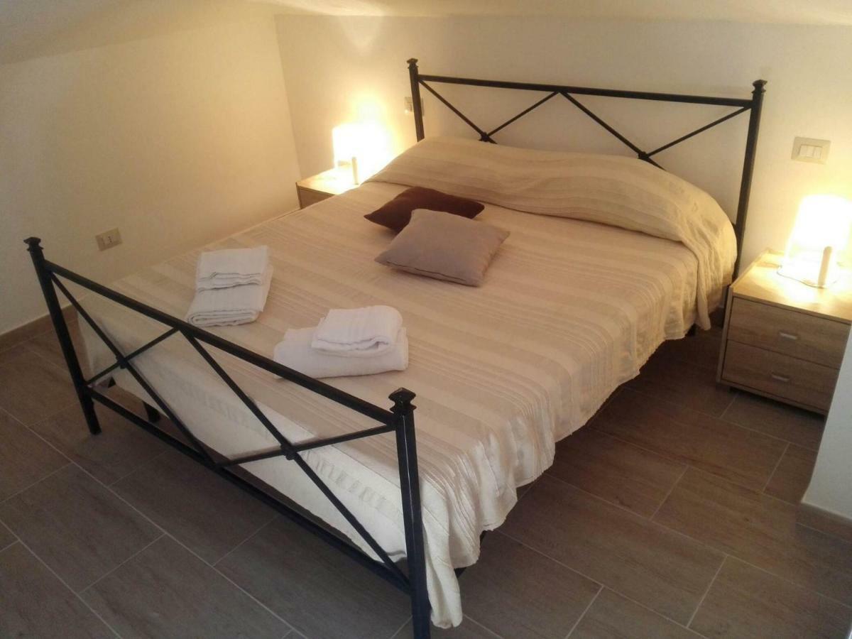 B&B Villa Marysa Giardini Naxos Esterno foto